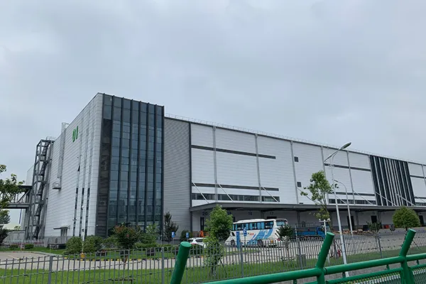 خبرة مشاريع واسعة وحلول مخصصة