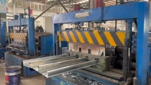 ألواح أرضيات معدنية (بروفايل شبه منحرف، YX65-185-555)