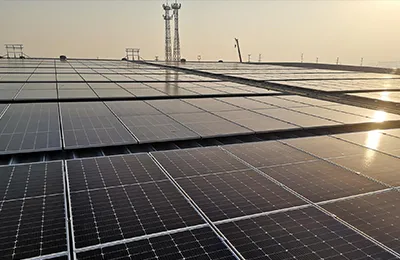 ألواح أسطح ذات تثبيت مخفي لنظام BIPV