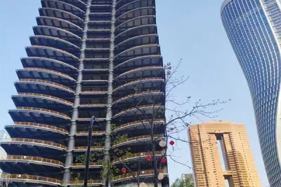 ألواح أرضيات معدنية