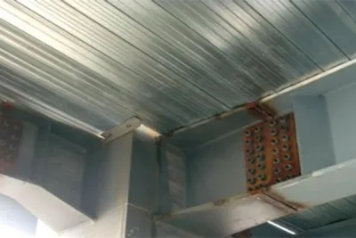 ألواح أرضيات معدنية