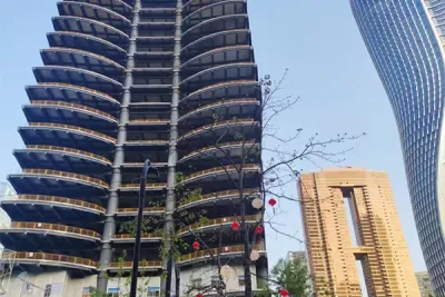 ألواح أرضيات معدنية