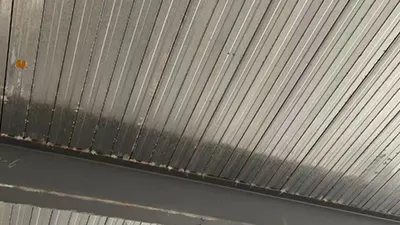 ألواح أرضيات معدنية