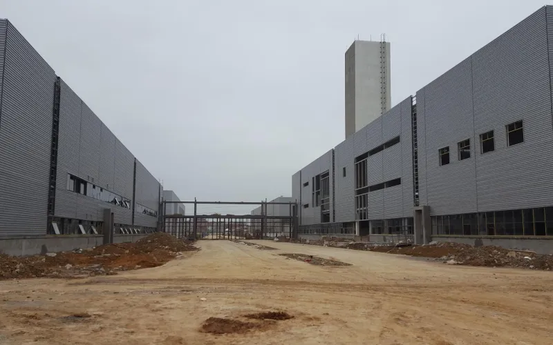 مصنع Hanlong لتصنيع مركبات الطاقة الجديدة Hanlong New Energy Vehicle Manufacturing Plant